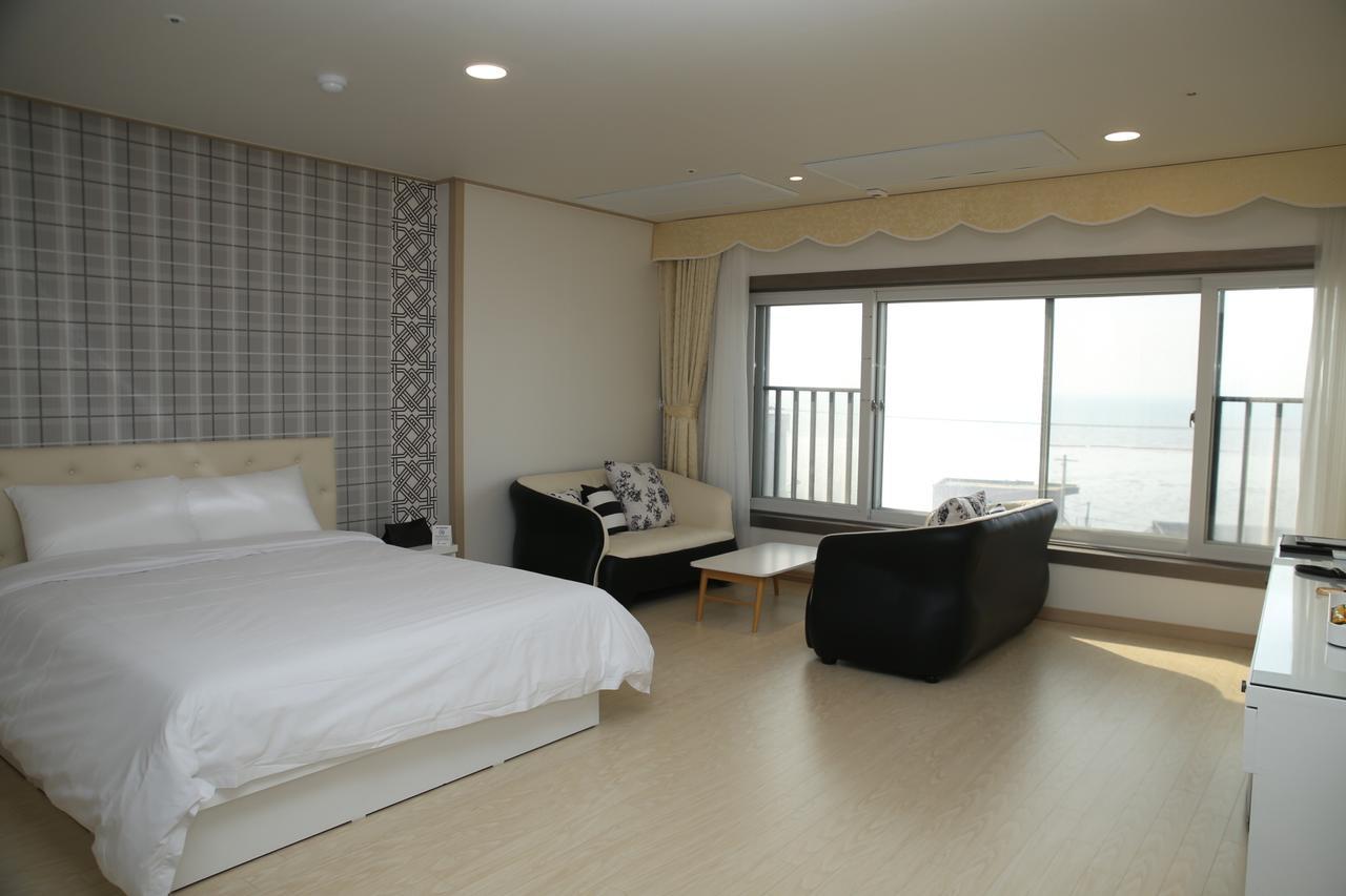 Daebudo Tourist Hotel Ансан Екстериор снимка