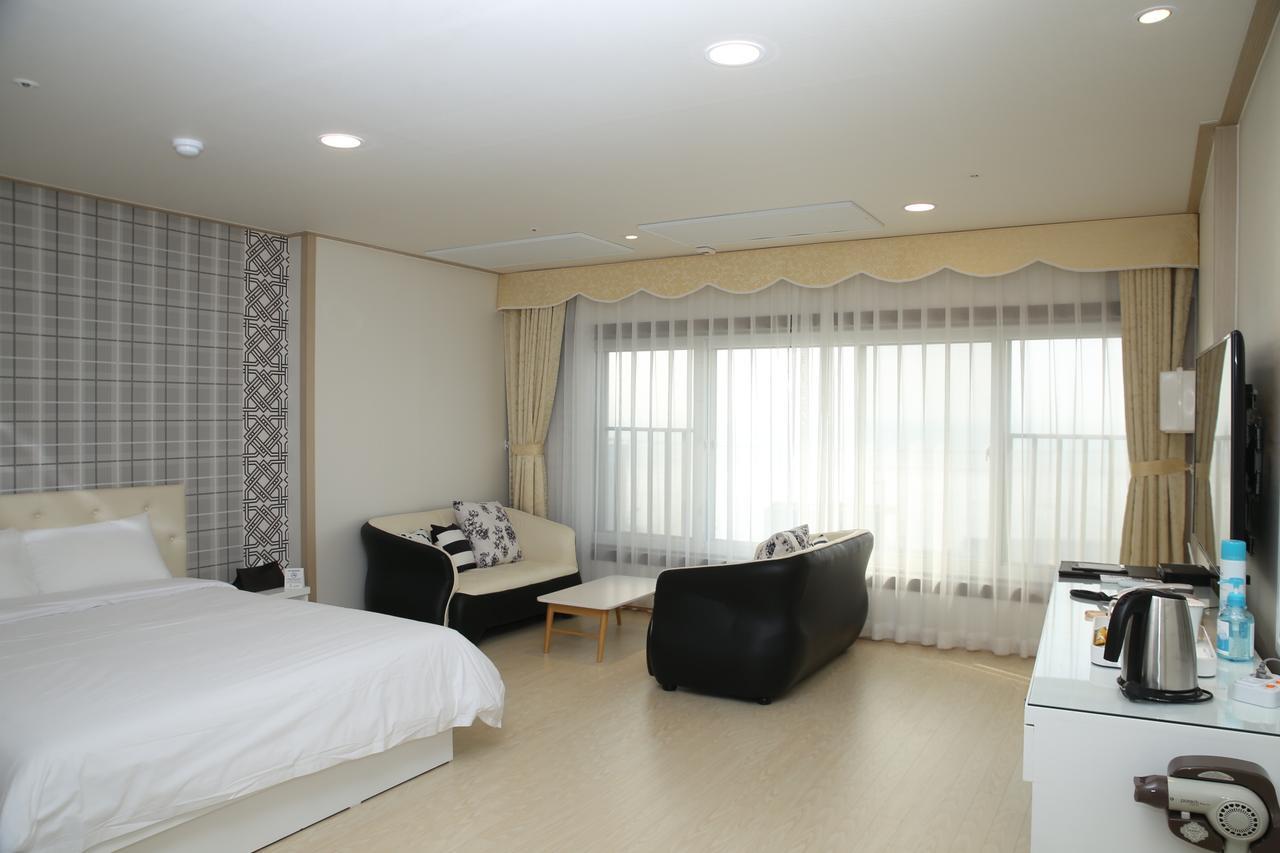 Daebudo Tourist Hotel Ансан Екстериор снимка